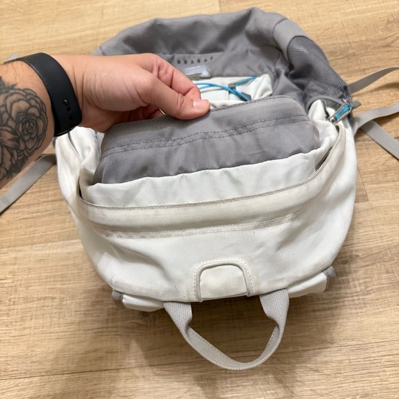 The North Face Jester Backpack Grey Blue Hiking College - Picture 6 of 10